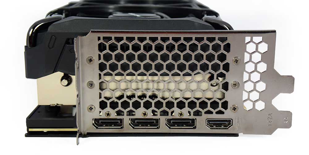 Pro zvětšení klikni Gainward RTX 4090 PHANTOM GS 24G obrazové výstupy