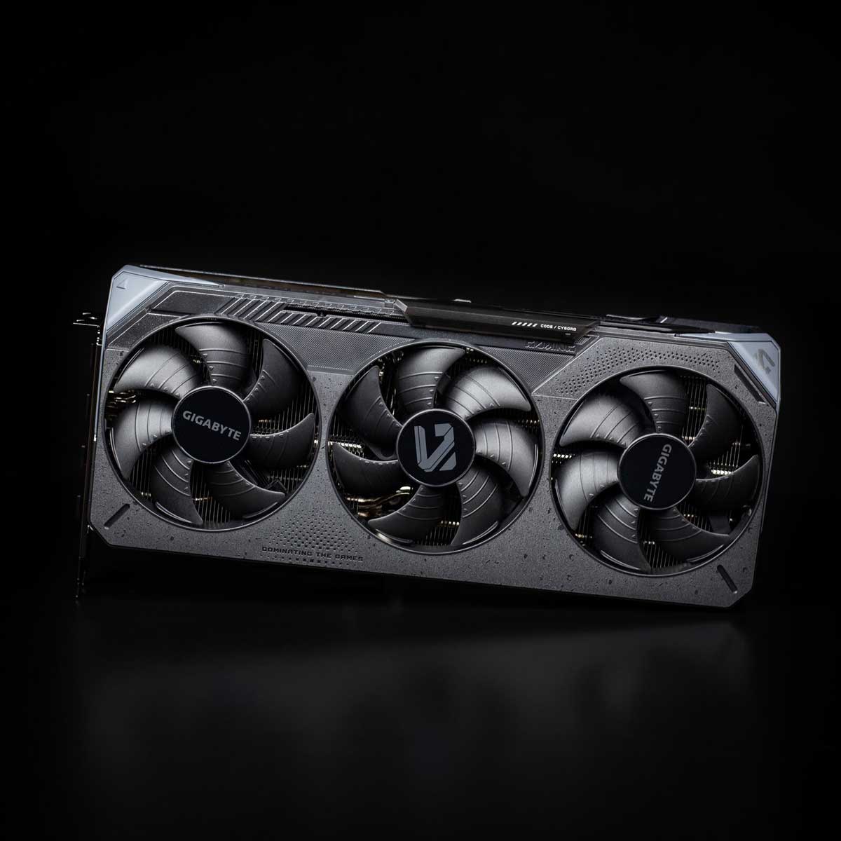 GIGABYTE Radeon RX 9070 XT GAMING OC 16G
