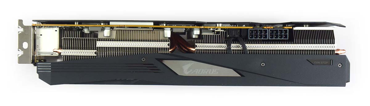 Pro zvětšení klikni Gigabyte AORUS RX 5700 XT 8G; horní strana
