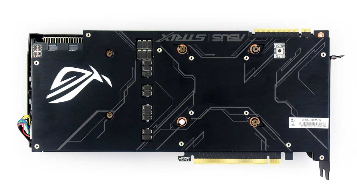 Asus STRIX RTX 2080 SUPER O8G Gaming; zadní strana