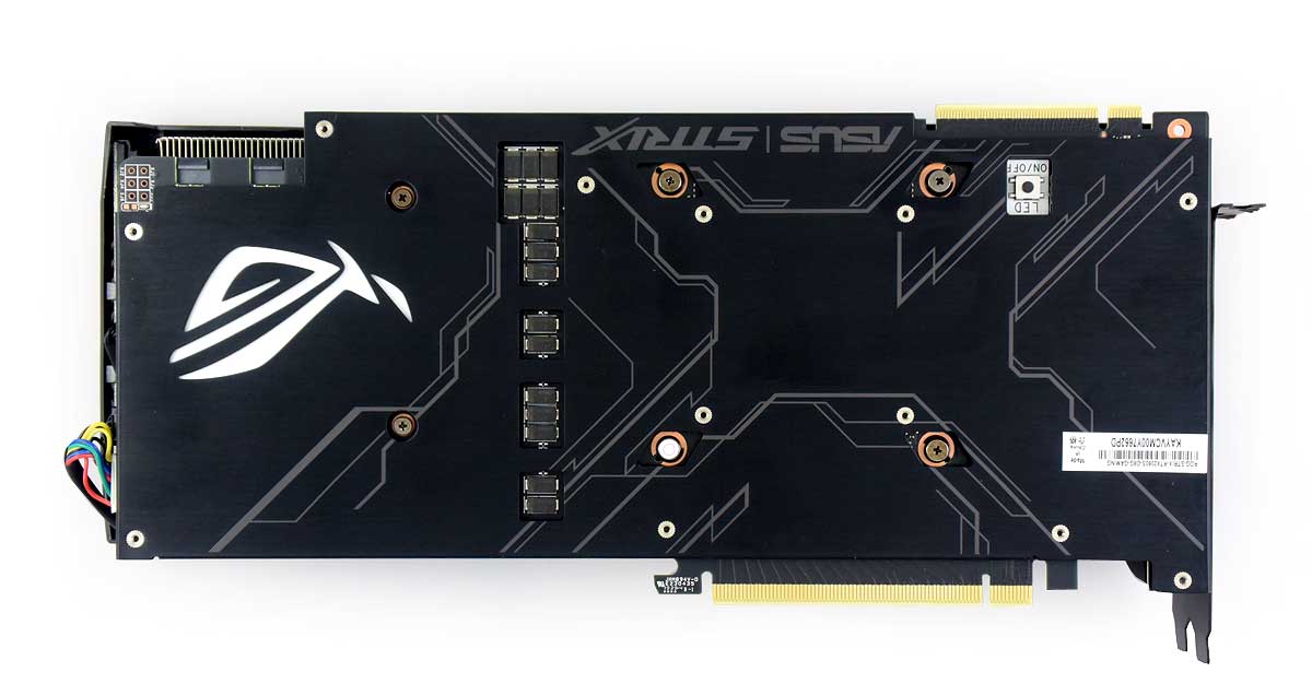 Pro zvětšení klikni Asus STRIX RTX 2080 SUPER O8G Gaming; zadní strana
