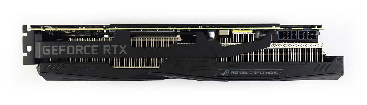 Pro zvětšení klikni Asus STRIX RTX 2080 SUPER O8G Gaming; horní strana