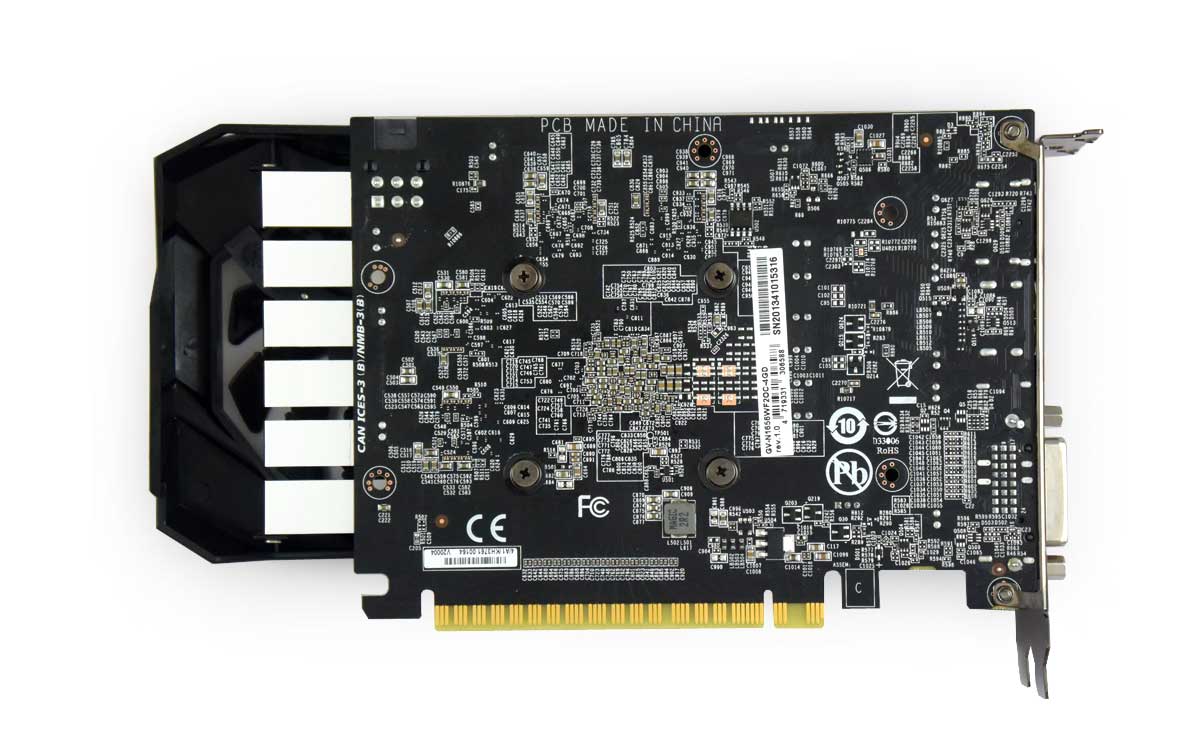Pro zvětšení klikni Gigabyte GTX 1650 D6 Windforce OC 4G; zadní strana