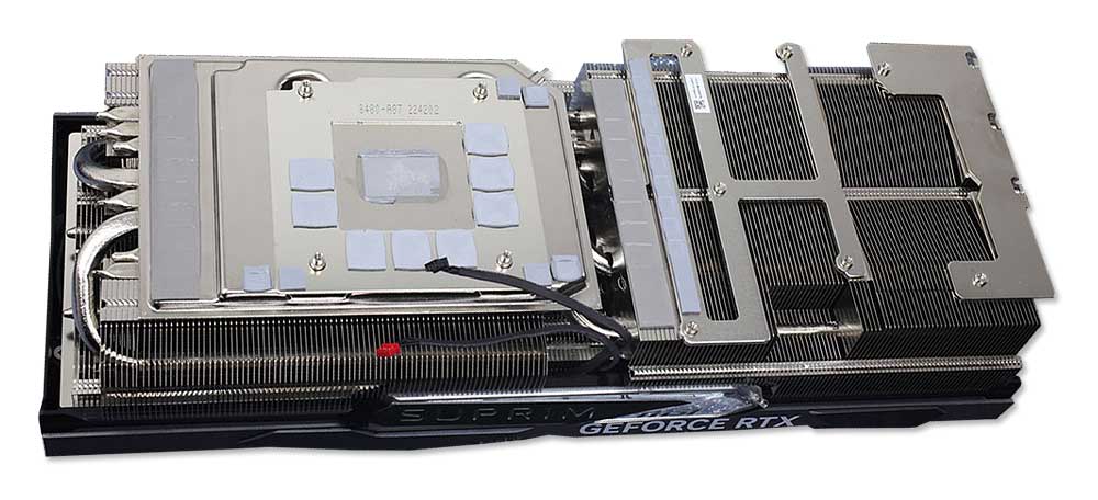 MSI RTX 4080 SUPRIM X 16G; chladič