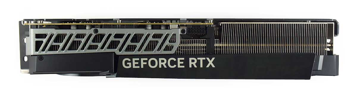 Inno3D RTX 4090 iCHILL X3 24G; horní strana