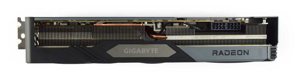 Gigabyte RX 7700 XT GAMING OC 12G; horní strana