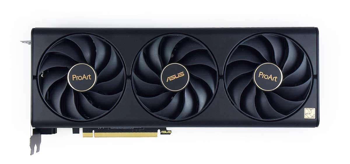 Asus ProArt RTX 4080 O16G; čelní strana