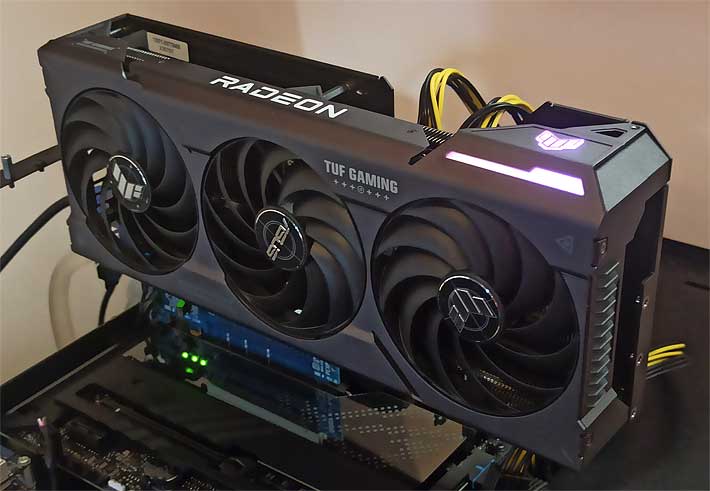 Pro zvětšení klikni Asus TUF RX 7800 XT O16G Gaming