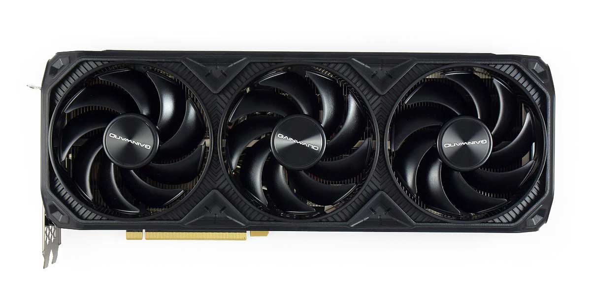 Gainward RTX 4080 SUPER Panther OC 16G; čelní strana