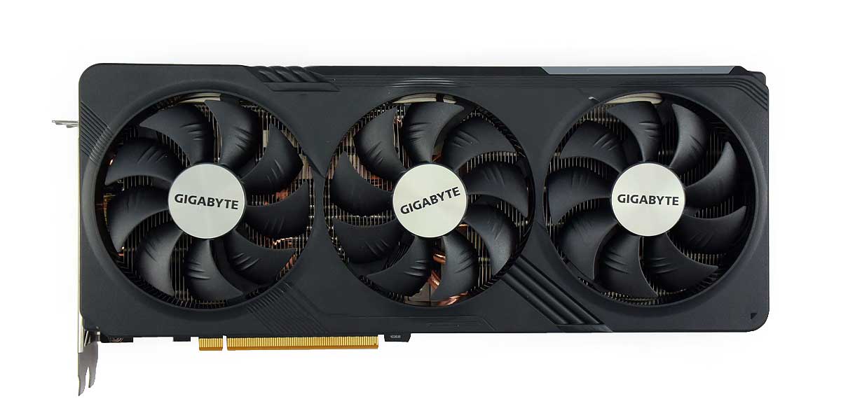 Gigabyte RX 7900 GRE GAMING OC 16G; čelní strana