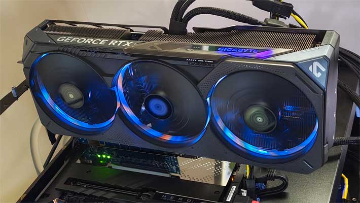 Pro zvětšení klikni Gigabyte RTX 5080 GAMING OC 16G