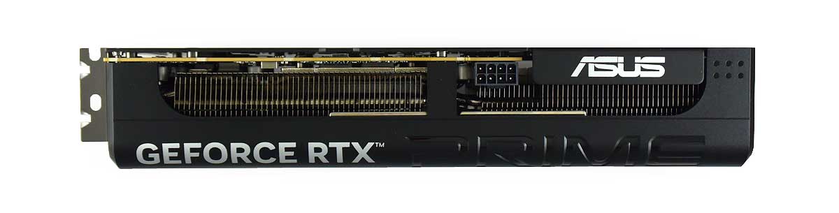 Pro zvětšení klikni Asus PRIME RTX 5060 O8G; horní strana