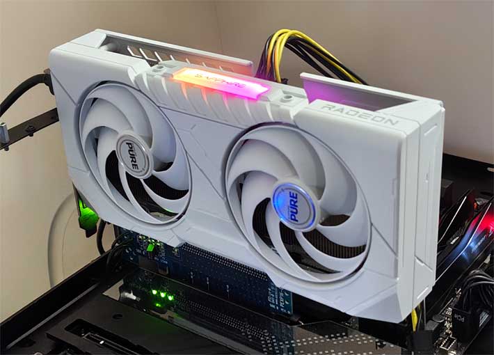 Pro zvětšení klikni Sapphire PURE RX 9060 XT Gaming OC 16G