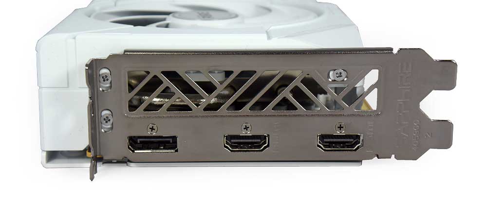 Pro zvětšení klikni Sapphire PURE RX 9060 XT Gaming OC 16G obrazové výstupy