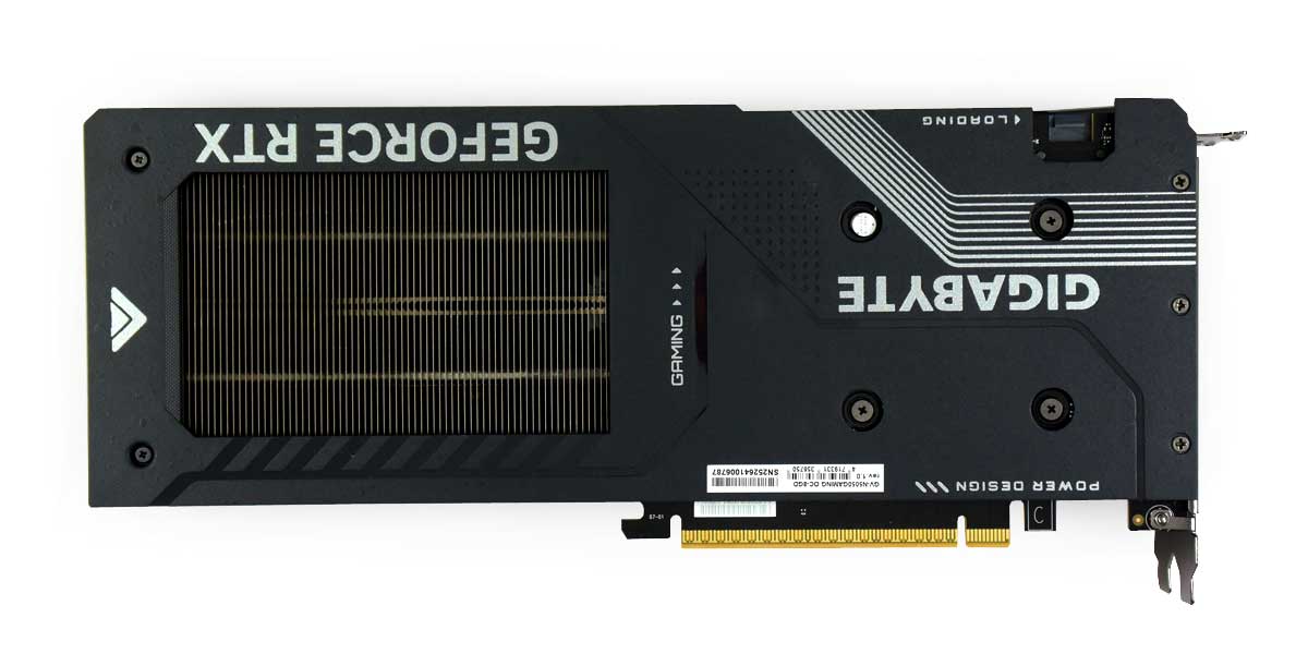 Pro zvětšení klikni Gigabyte RTX 5050 GAMING OC 8G; zadní strana