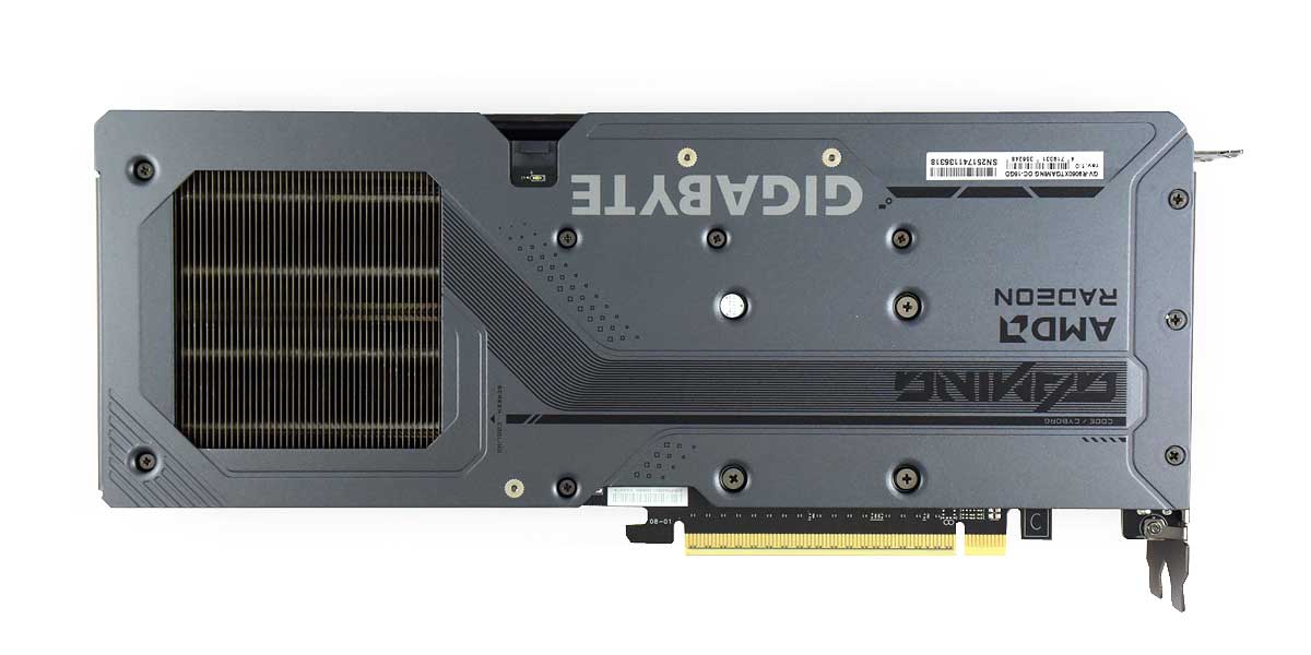Pro zvětšení klikni Gigabyte RX 9060 XT GAMING OC 16G; zadní strana