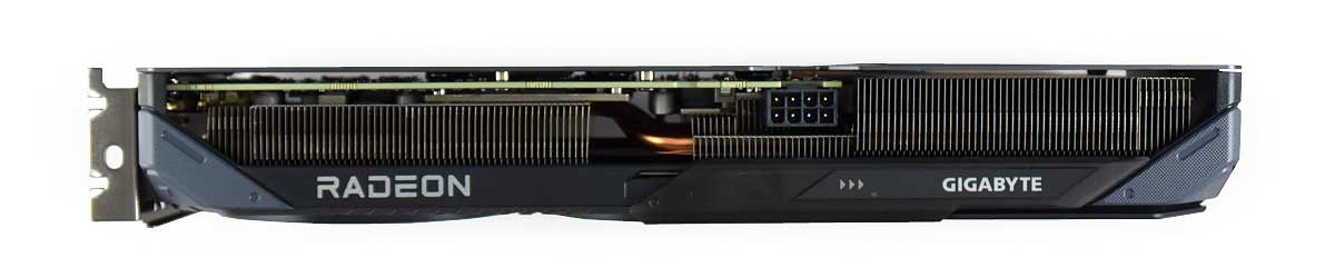 Pro zvětšení klikni Gigabyte RX 9060 XT GAMING OC 16G; horní strana