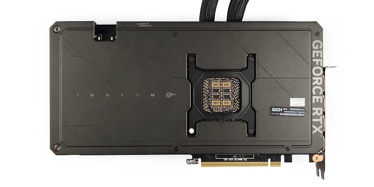 Pro zvětšení klikni Asus ASTRAL LC RTX 5090 O32G Gaming; zadní strana