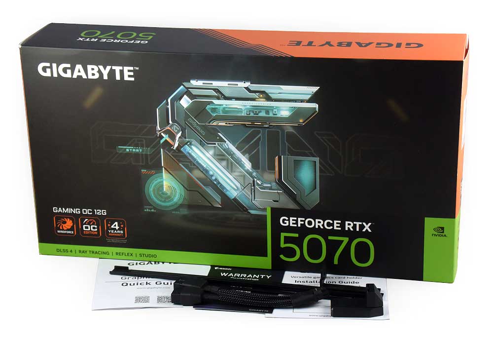 Pro zvětšení klikni Gigabyte RTX 5070 GAMING OC 12G; balení