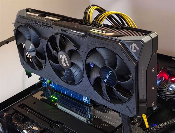 Gigabyte RX 9070 GAMING OC 16G