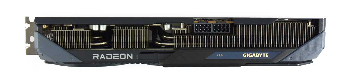 Pro zvětšení klikni Gigabyte RX 9070 GAMING OC 16G; horní strana