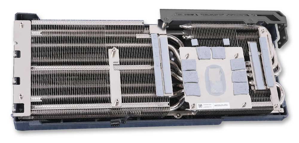 ASRock RX 9070 XT Steel Legend Dark 16G; chladič