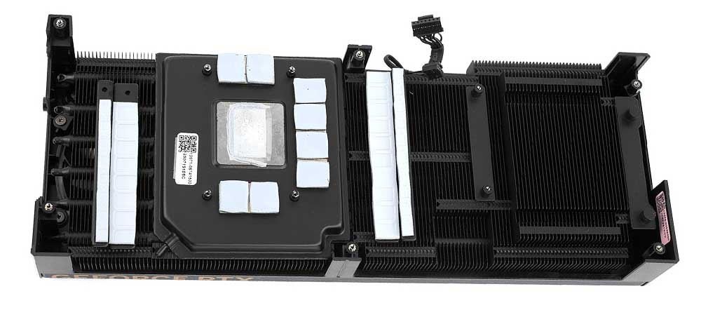 Asus ProArt RTX 5080 O16G; chlazení