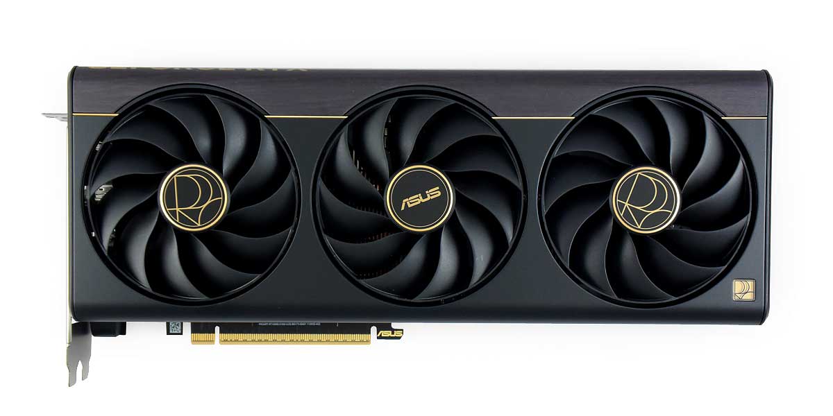 Asus ProArt RTX 5080 O16G; čelní strana