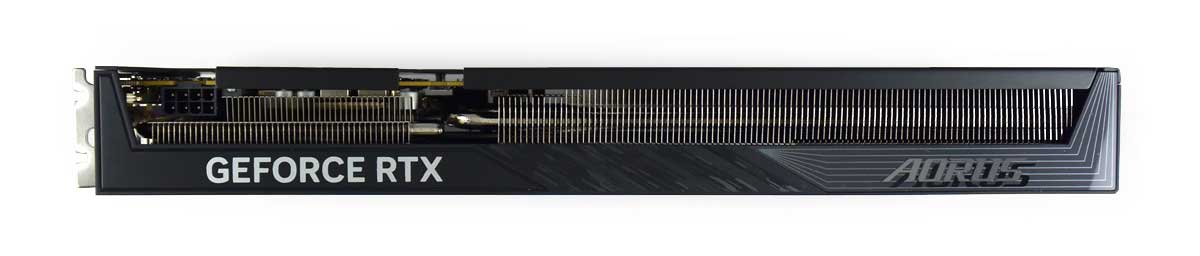 Pro zvětšení klikni Gigabyte AORUS RTX 5060 ELITE 8G; horní strana