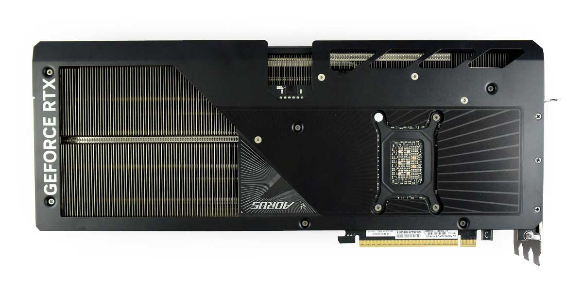 Gigabyte AORUS RTX 5080 MASTER 16G; zadní strana