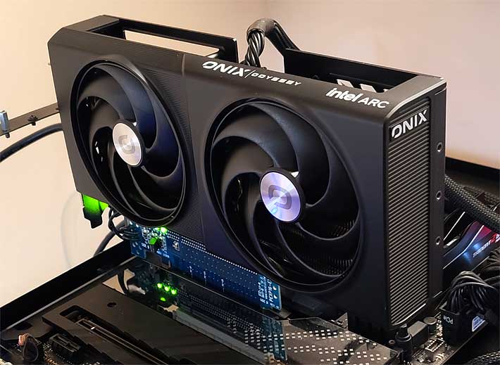 Pro zvětšení klikni ONIX Odyssey ARC B580 12G