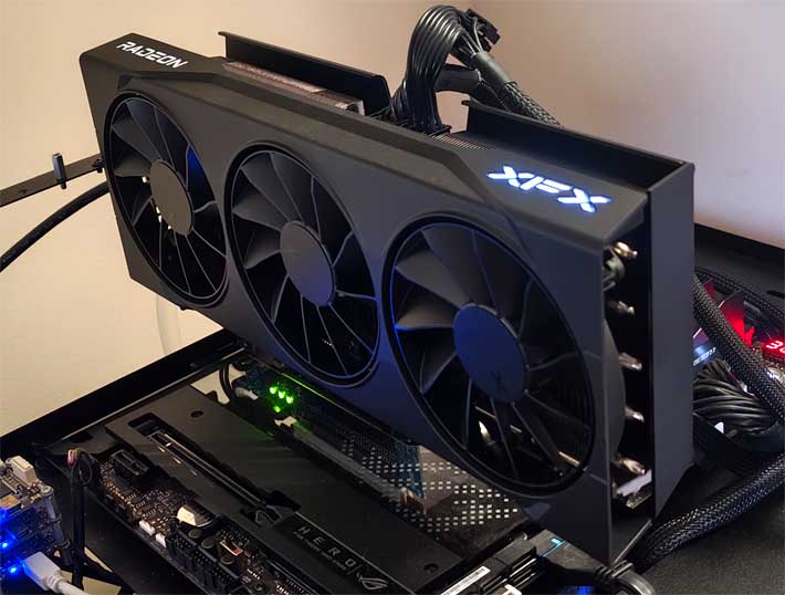 Pro zvětšení klikni XFX Swift RX 9070 XT Triple Fan 16G