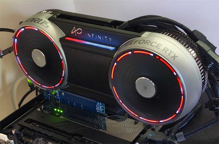 Pro zvětšení klikni Gigabyte AORUS RTX 5090 INFINITY 32G
