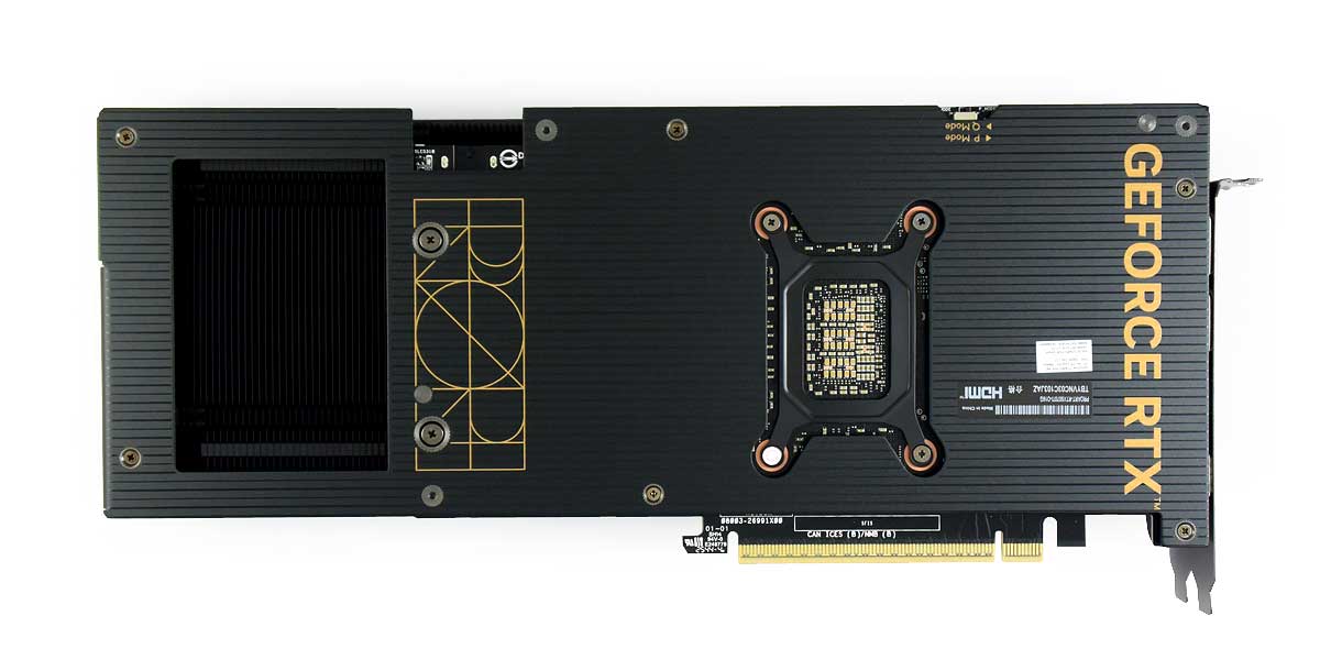 Pro zvětšení klikni Asus ProArt RTX 5070 Ti O16G; zadní strana